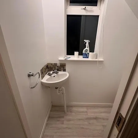 Проживание в семье Modern At Blackcastle Наван